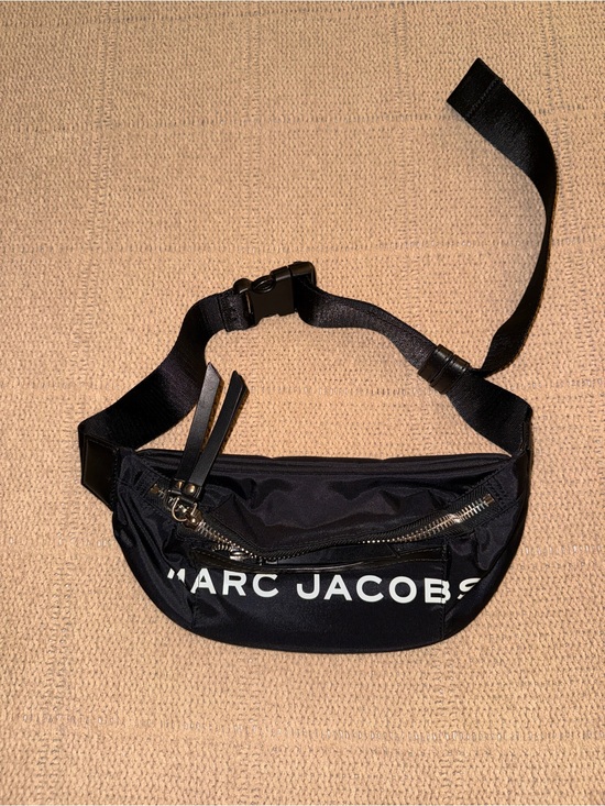 Marc Jacobs Handbags - Marc Jacobs Belt Bag